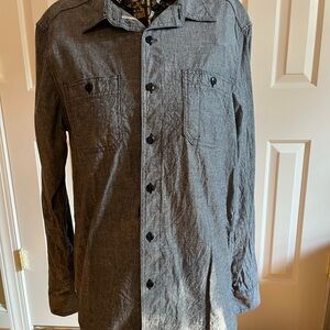 Imogene + Willie light chambray cotton shirt. Men’s size medium